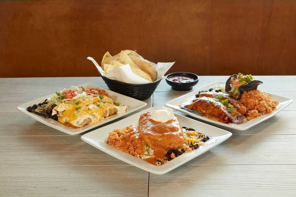 Salty Iguana Mexican Restaurant - Overland Park | restaurant | 8420 W 135th St, Overland Park, KS 66223, USA | 9134020200 OR +1 913-402-0200