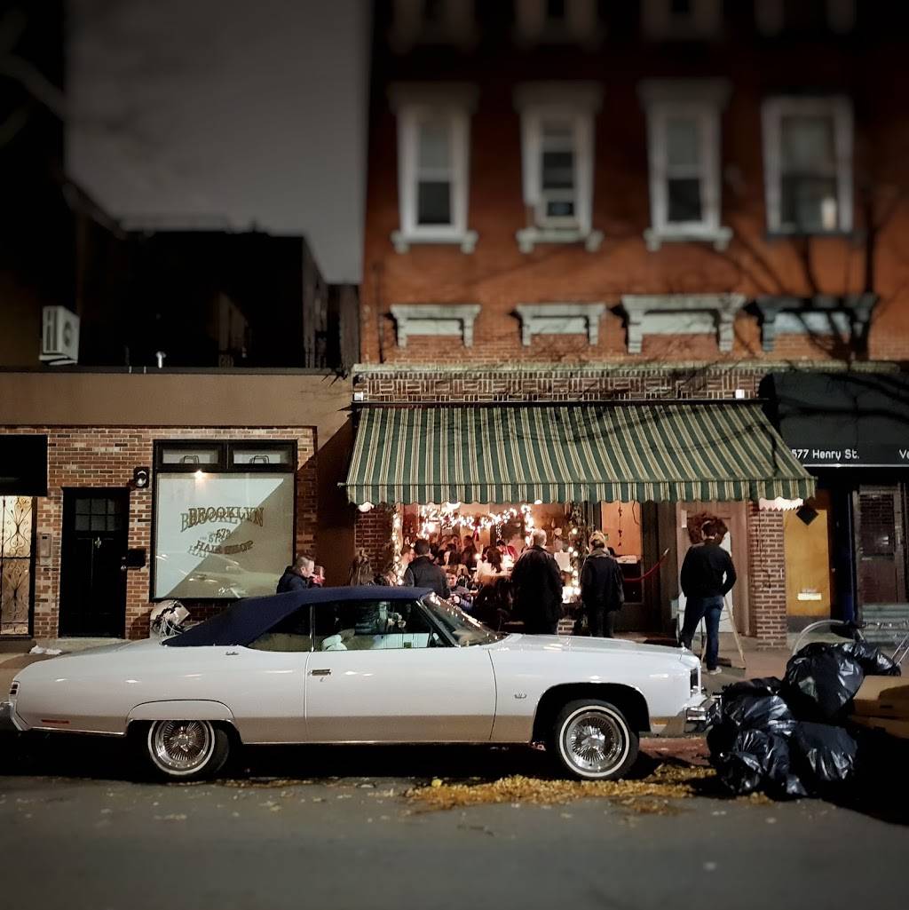 Lucali | restaurant | 575 Henry St, Brooklyn, NY 11231, USA | 7188584086 OR +1 718-858-4086