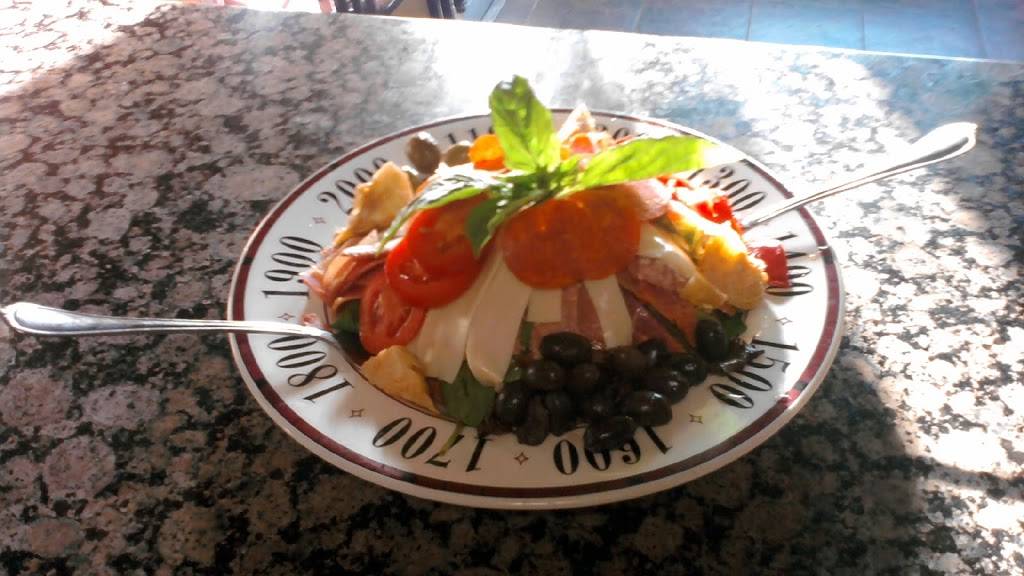 Casa Di Francescas | restaurant | 2022 Seneca St, Buffalo, NY 14210, USA | 7167839595 OR +1 716-783-9595