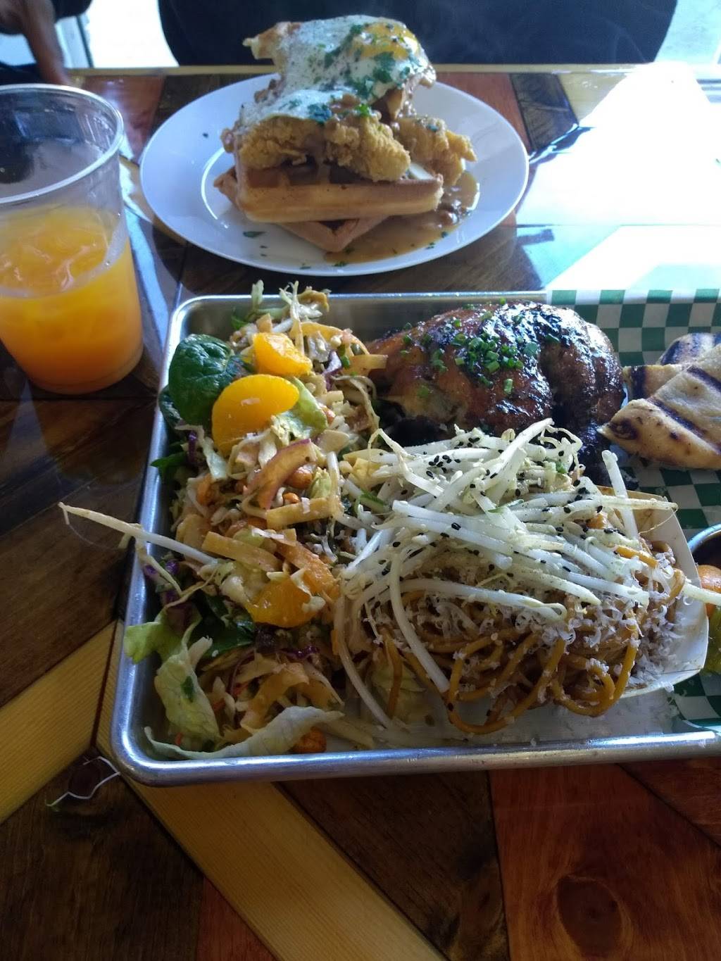 Lacquered Restaurant | restaurant | 3632 E Broadway, Long Beach, CA 90803, USA | 5628818105 OR +1 562-881-8105