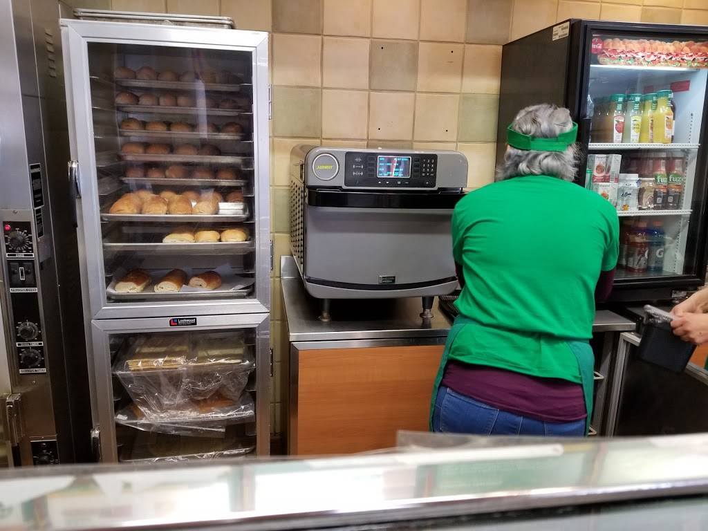 Subway Restaurants | restaurant | 1855 41st Ave Space R 03, Capitola, CA 95010, USA | 8314625068 OR +1 831-462-5068