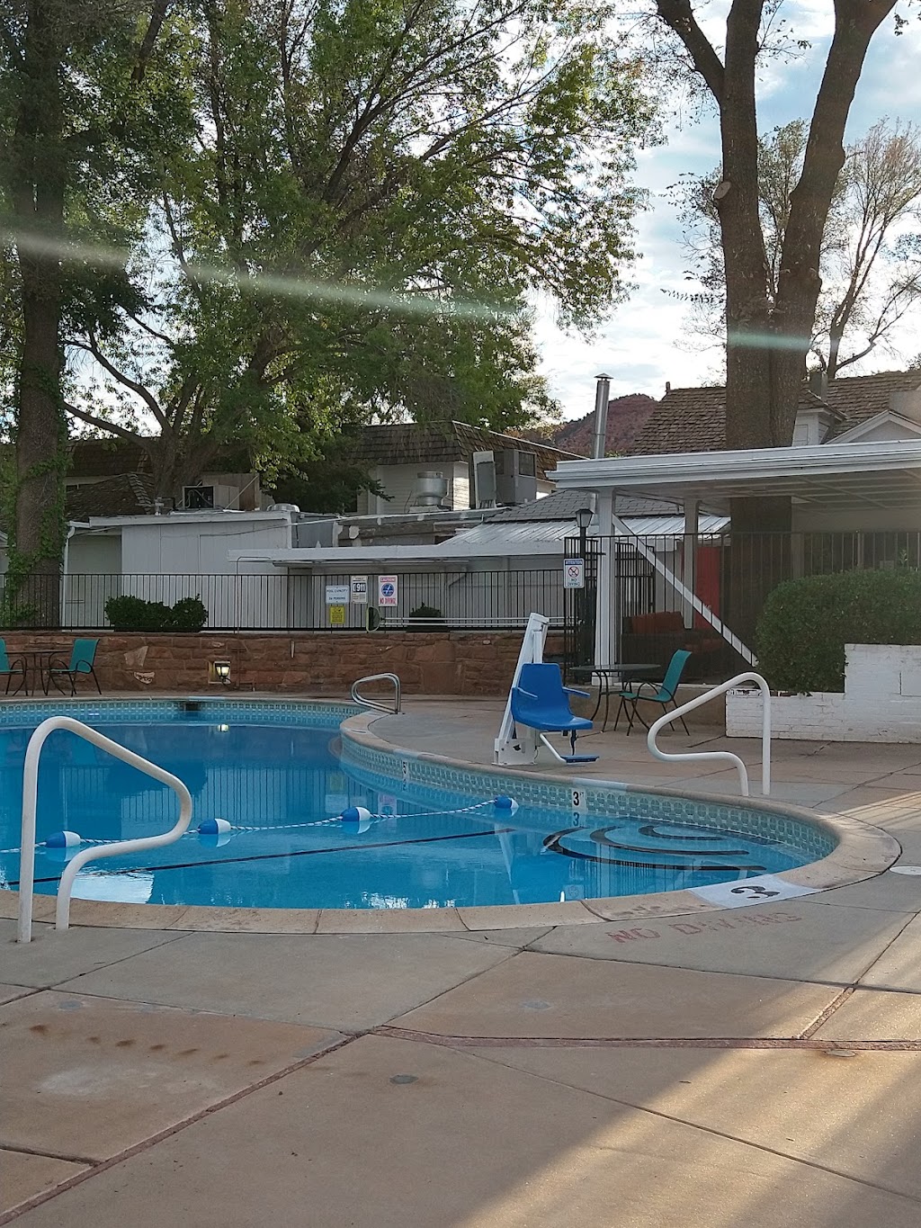 Parry Lodge | restaurant | 89 E Center St, Kanab, UT 84741, USA | 4356442601 OR +1 435-644-2601