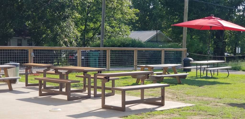 Rails & Ales | restaurant | 1210 6th St #2145, Leeds, AL 35094, USA | 2053520365 OR +1 205-352-0365