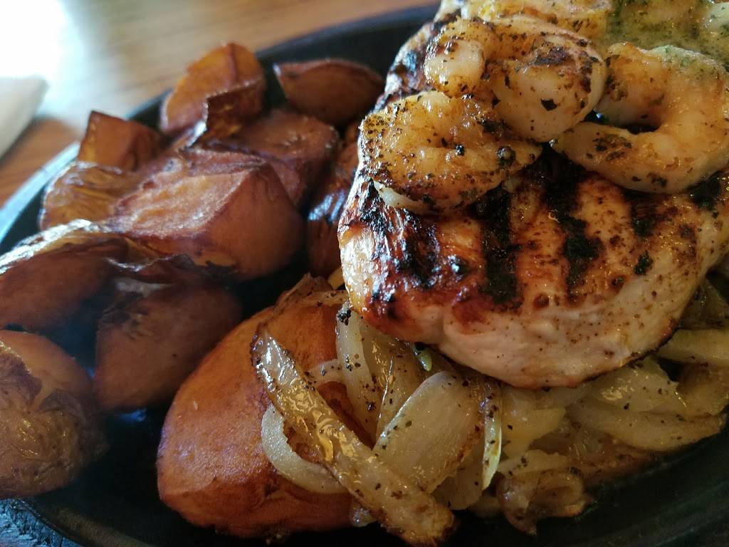 Applebees Grill + Bar | restaurant | 815 Industrial Blvd, McDonough, GA 30253, USA | 6784323023 OR +1 678-432-3023