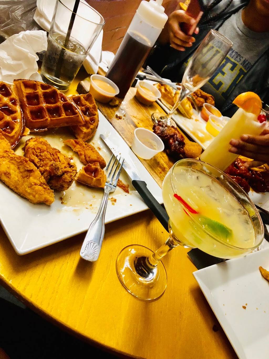 Top Mix Bar & Kitchen | restaurant | 257 Norfolk Ave, Boston, MA 02119, USA | 6176528976 OR +1 617-652-8976