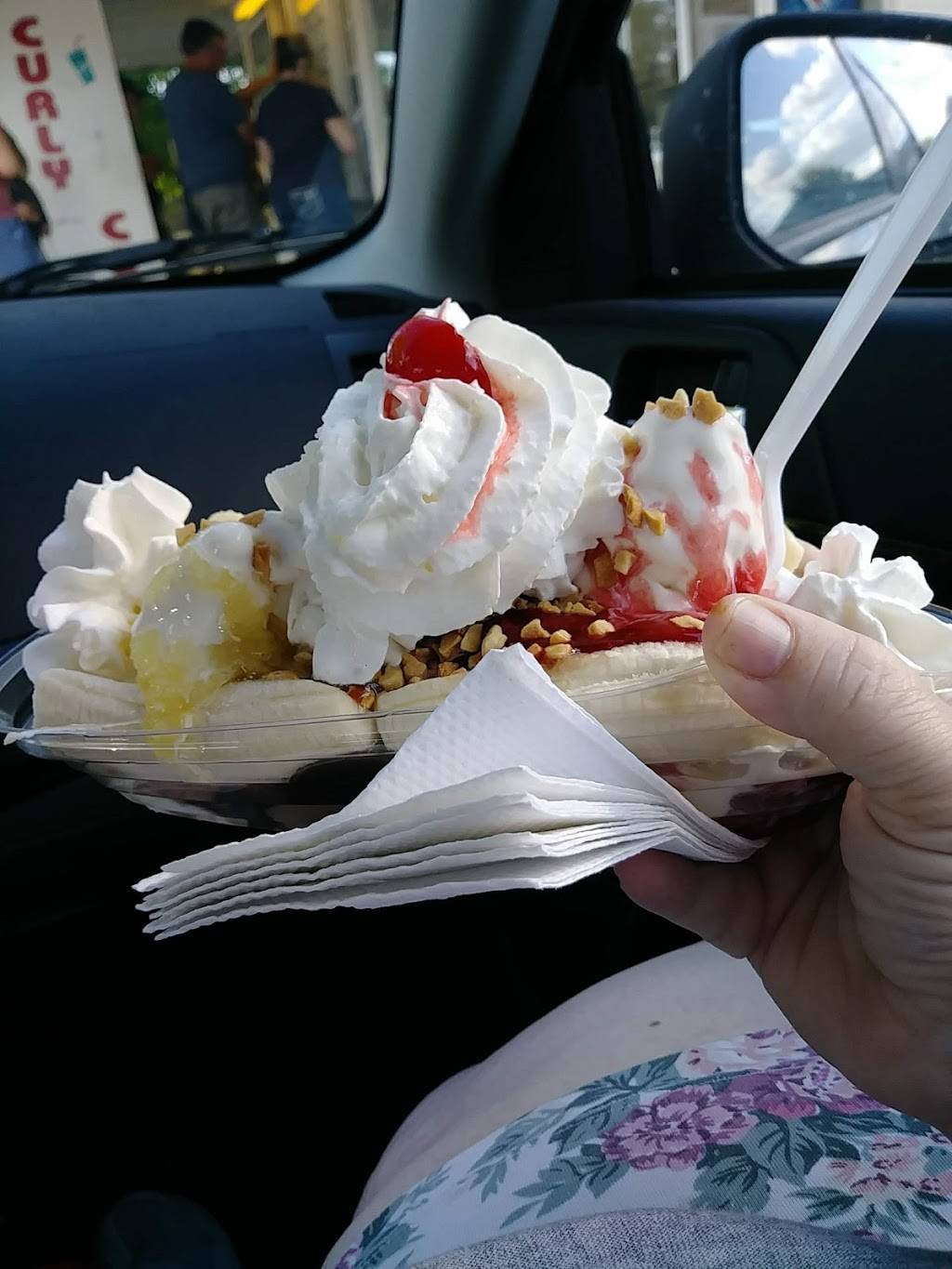 Curly Cone | restaurant | 8384 State St, Millington, MI 48746, USA | 9898714734 OR +1 989-871-4734