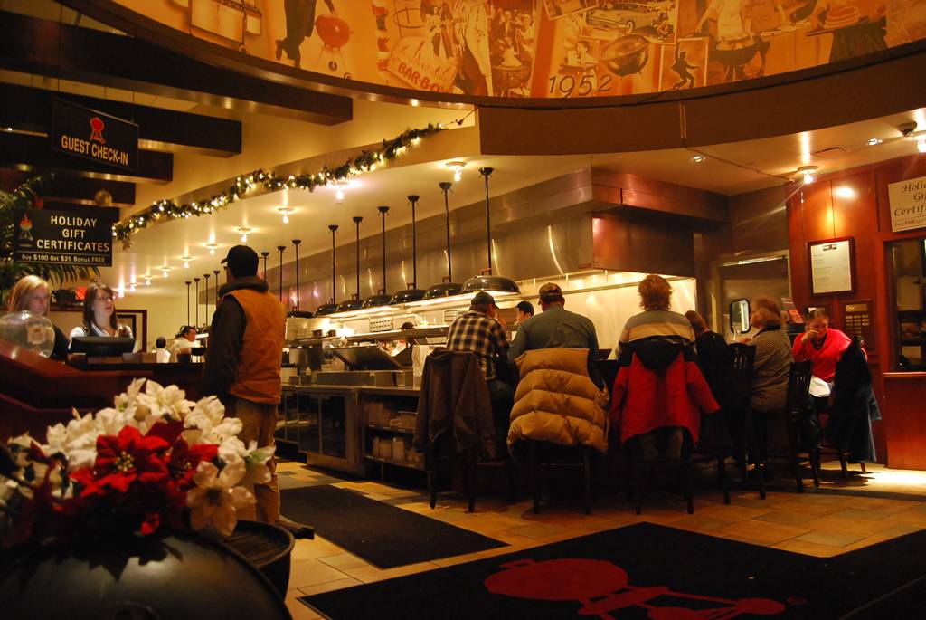 Weber Grill Restaurant & Academy | restaurant | 1010 N Meacham Rd, Schaumburg, IL 60173, USA | 8474130800 OR +1 847-413-0800