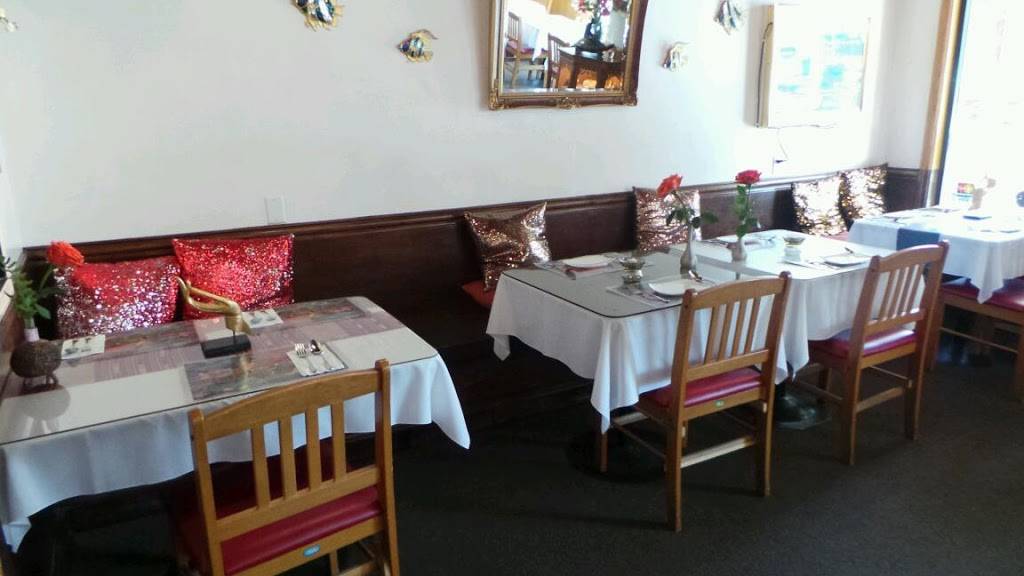 Yukol Place Thai Cuisine | restaurant | 2380 Lombard St, San Francisco, CA 94123, USA | 4159221599 OR +1 415-922-1599