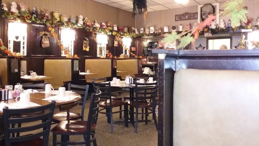 Margos Family Restaurant | restaurant | 215 S Lafayette St, Greenville, MI 48838, USA | 6167540327 OR +1 616-754-0327