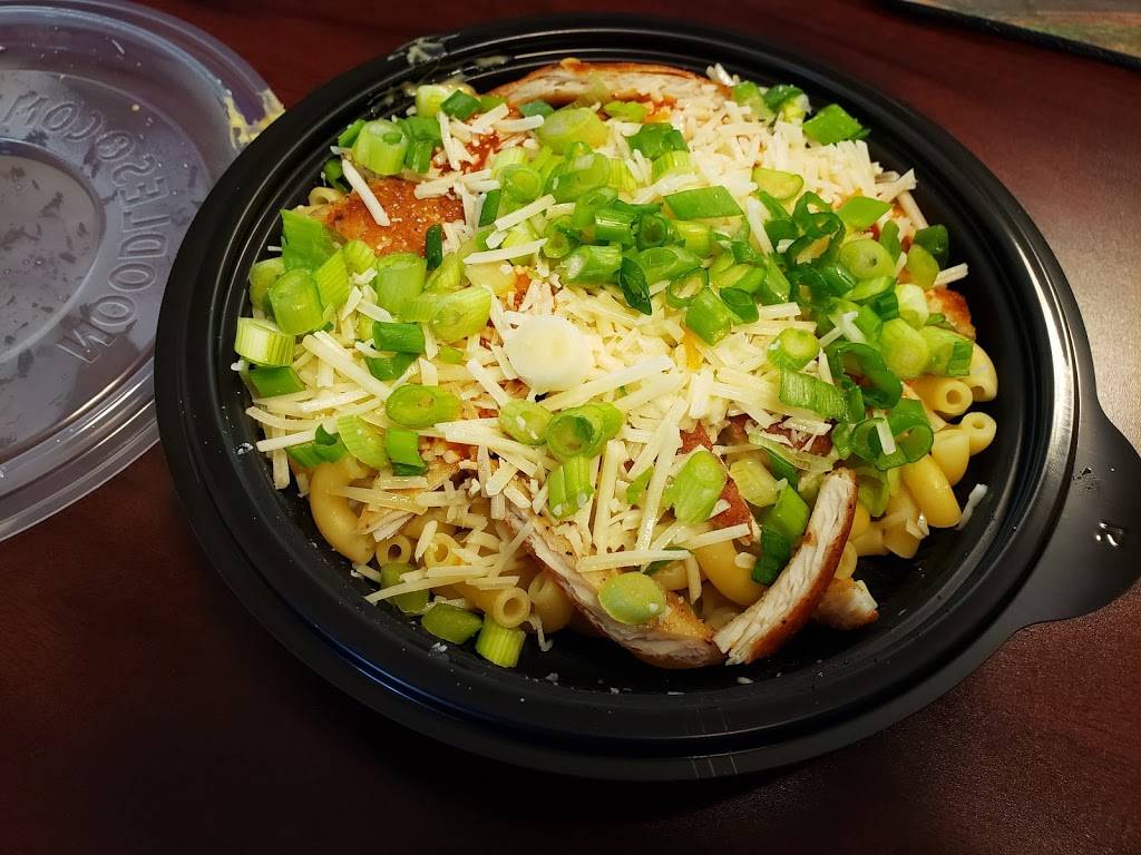 Noodles and Company | restaurant | 303 16th St Mall Suite 150, Denver, CO 80202, USA | 3036231700 OR +1 303-623-1700