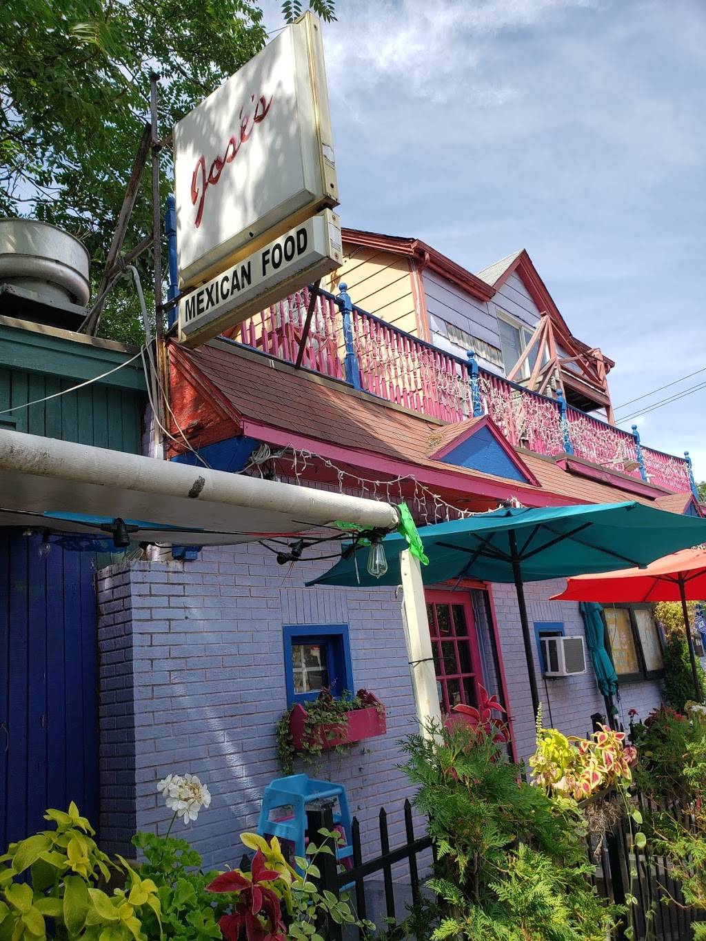 Joses | restaurant | 131 Sherman St, Cambridge, MA 02140, USA | 6173540335 OR +1 617-354-0335