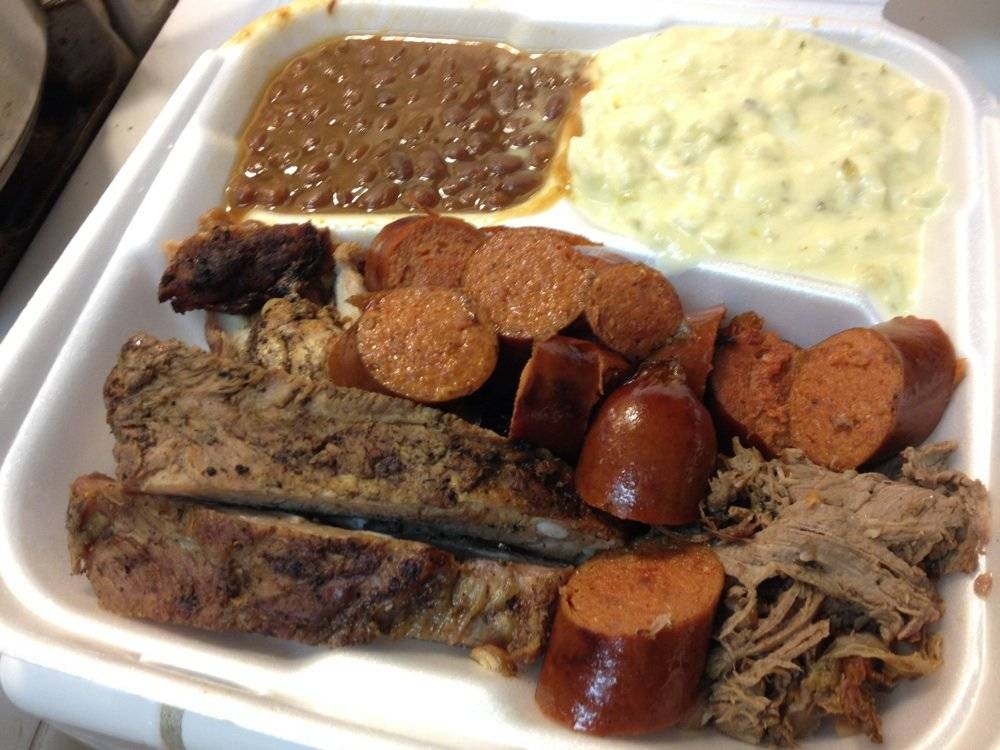 Momos Meat Market | restaurant | 5780 Broadway, Sacramento, CA 95820, USA | 9164520202 OR +1 916-452-0202