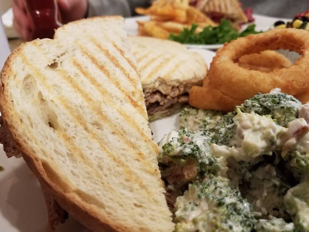 Atavola Market Cafe | restaurant | 620 Red Banks Rd, Greenville, NC 27858, USA | 2523215533 OR +1 252-321-5533