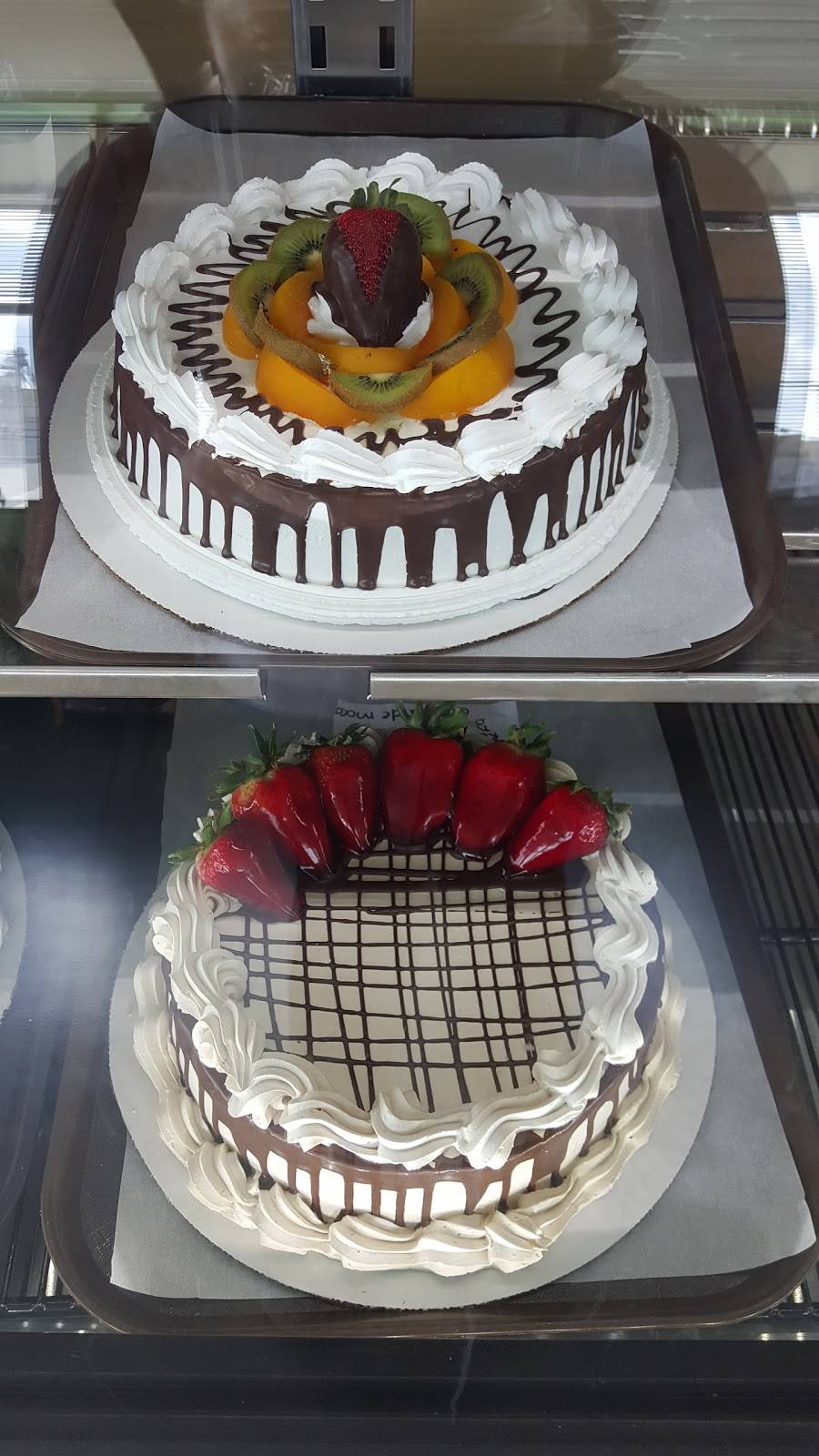 La Salvadorena Bakery & Cafe | restaurant | 5094 Murfreesboro Rd suite f, La Vergne, TN 37086, USA | 6152806377 OR +1 615-280-6377