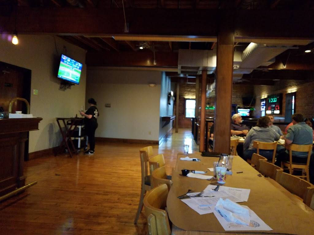 Brickhouse Craft Burgers & Brews | restaurant | 500 Grant St, De Pere, WI 54115, USA | 9203382337 OR +1 920-338-2337