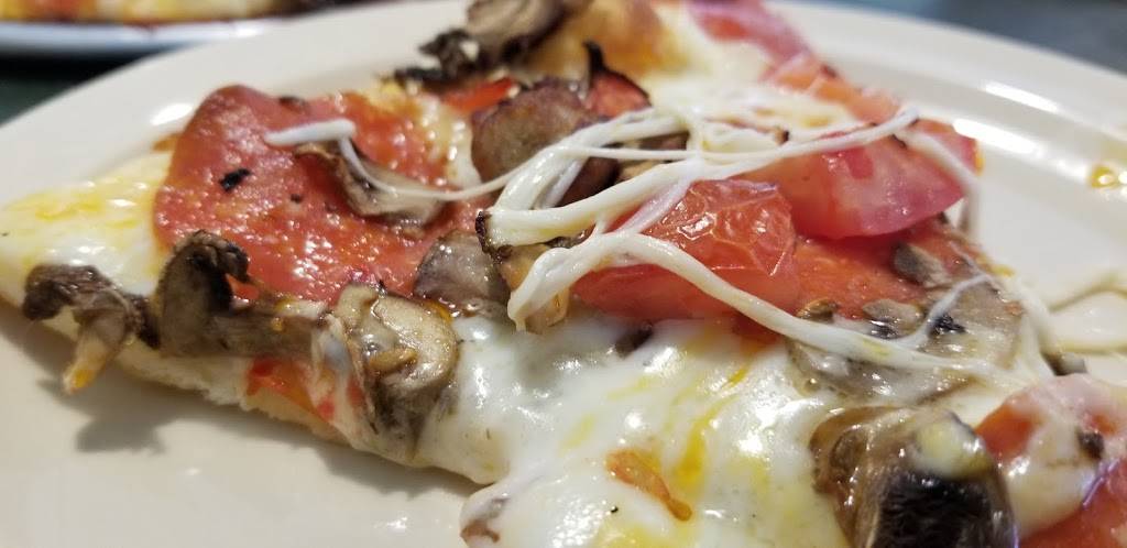 Round Table Pizza | meal delivery | 10101 Valley View St, Cypress, CA 90630, USA | 7149952422 OR +1 714-995-2422