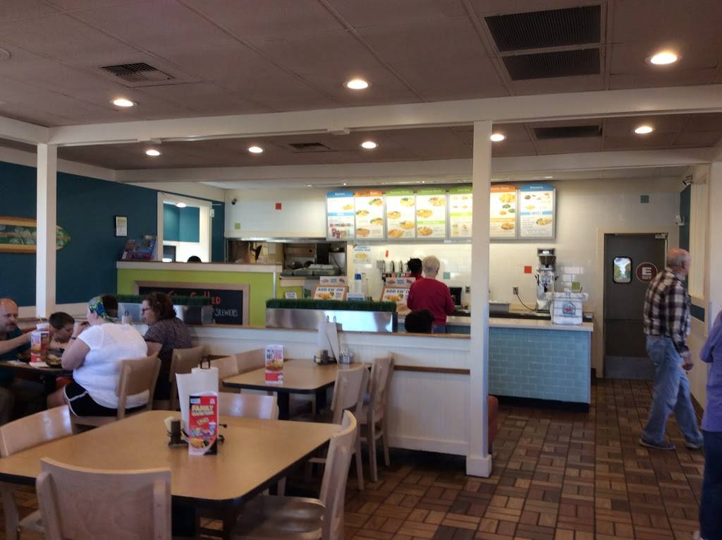 Captain Ds | restaurant | 875 Highway 51 N, Covington, TN 38019, USA | 9014769662 OR +1 901-476-9662