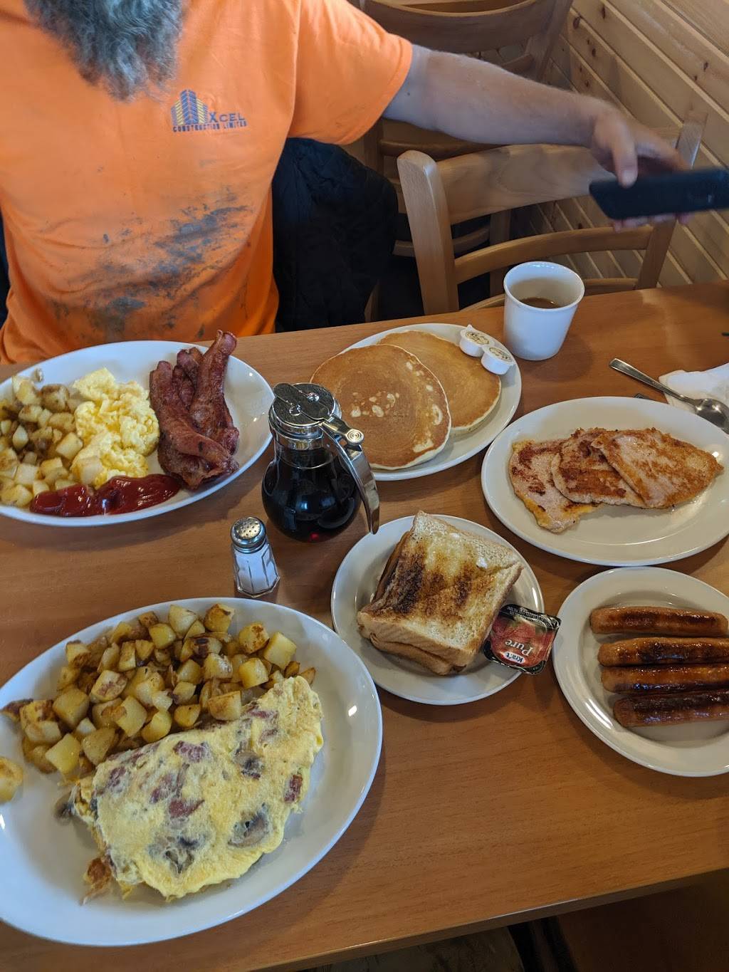 Sunset Grill | restaurant | 5771 Main St, Whitchurch-Stouffville, ON L4A 4R2, Canada | 9056401117 OR +1 905-640-1117