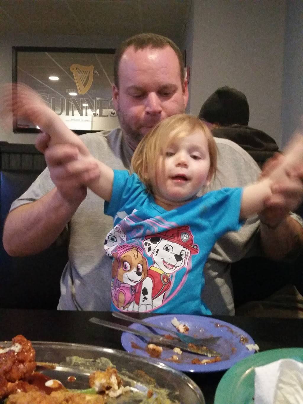 Hangar Pub and Grill Restaurant Of Greenfield | restaurant | 30 Federal St, Greenfield, MA 01301, USA | 4137739464 OR +1 413-773-9464