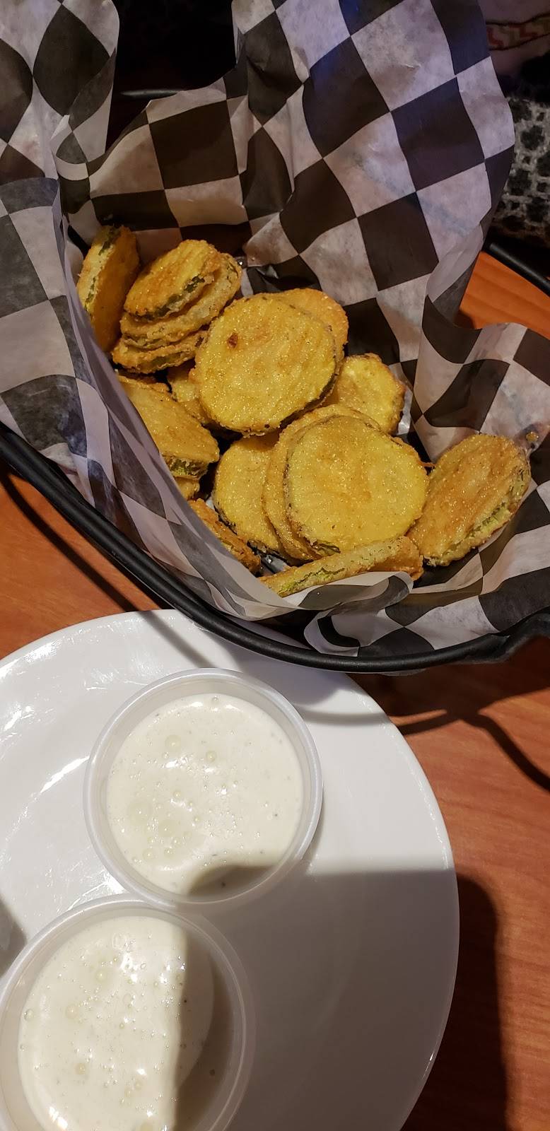 Lakeview Alley Cat Bar & Grill LLC | restaurant | 9775 N Greenville Rd, Lakeview, MI 48850, USA | 9893525700 OR +1 989-352-5700