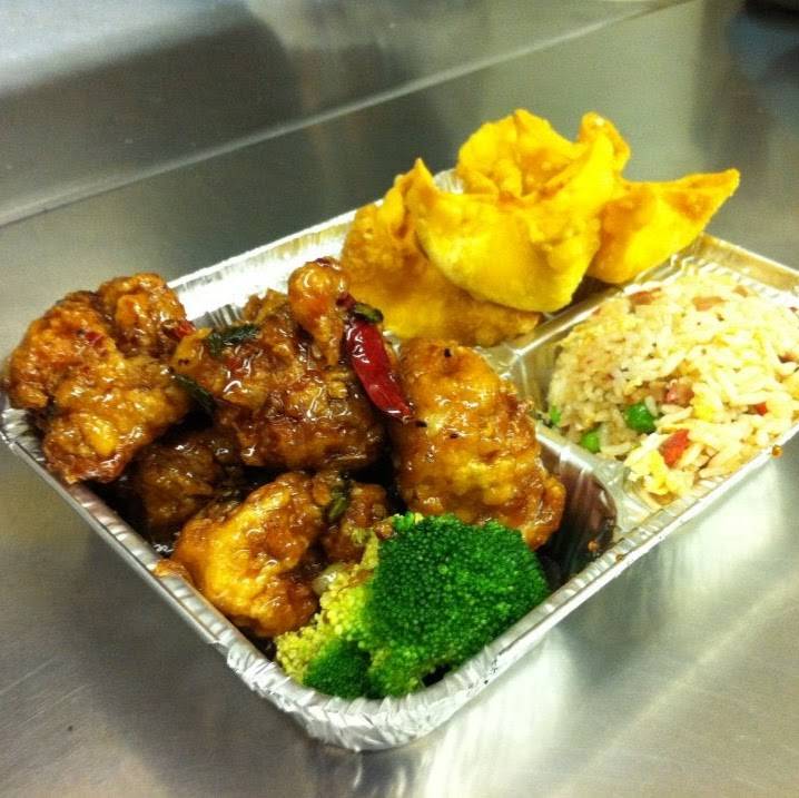 Fortune Garden | restaurant | 1435 Forest Ave, Portland, ME 04103, USA | 2078788989 OR +1 207-878-8989