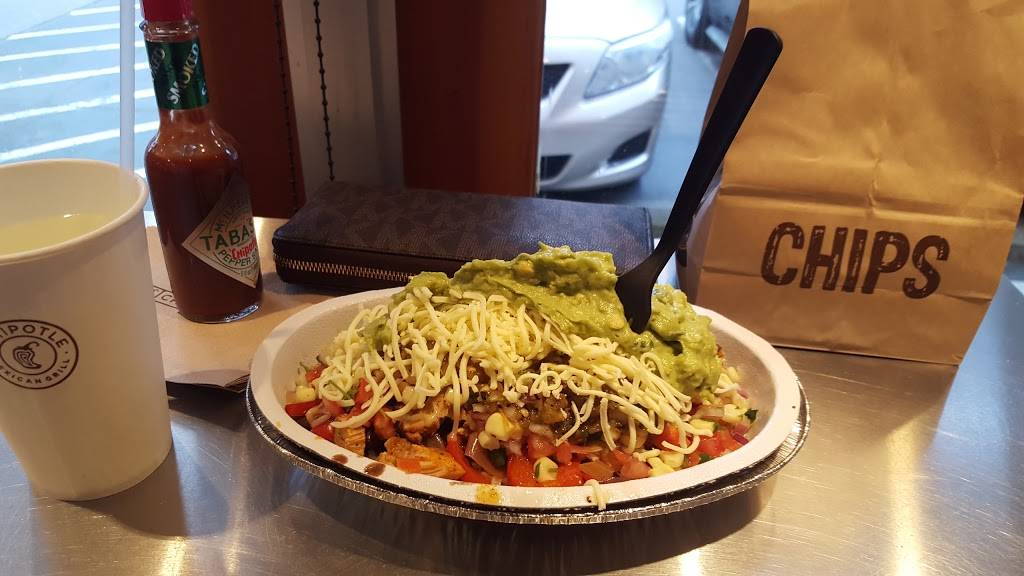 Chipotle Mexican Grill | restaurant | 10503 NE 4th St #200, Bellevue, WA 98004, USA | 4254670660 OR +1 425-467-0660