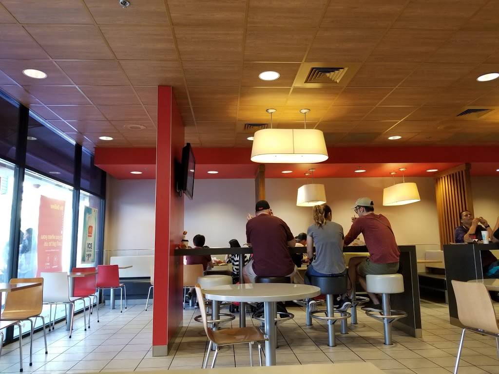 McDonalds | cafe | 3999 S Las Vegas Blvd, Las Vegas, NV 89119, USA | 7027393423 OR +1 702-739-3423