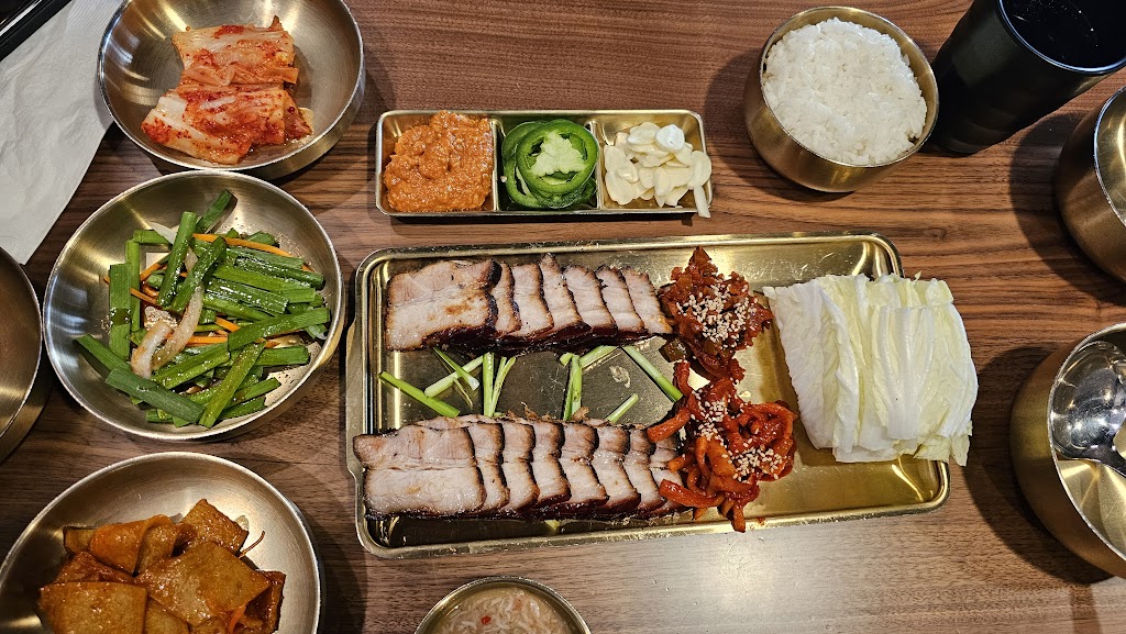 Yuk Dae Jang Rowland Heights - 육대장 로렌하이츠 | restaurant | 19732 Colima Rd, Rowland Heights, CA 91748, USA | 9095510014 OR +1 909-551-0014