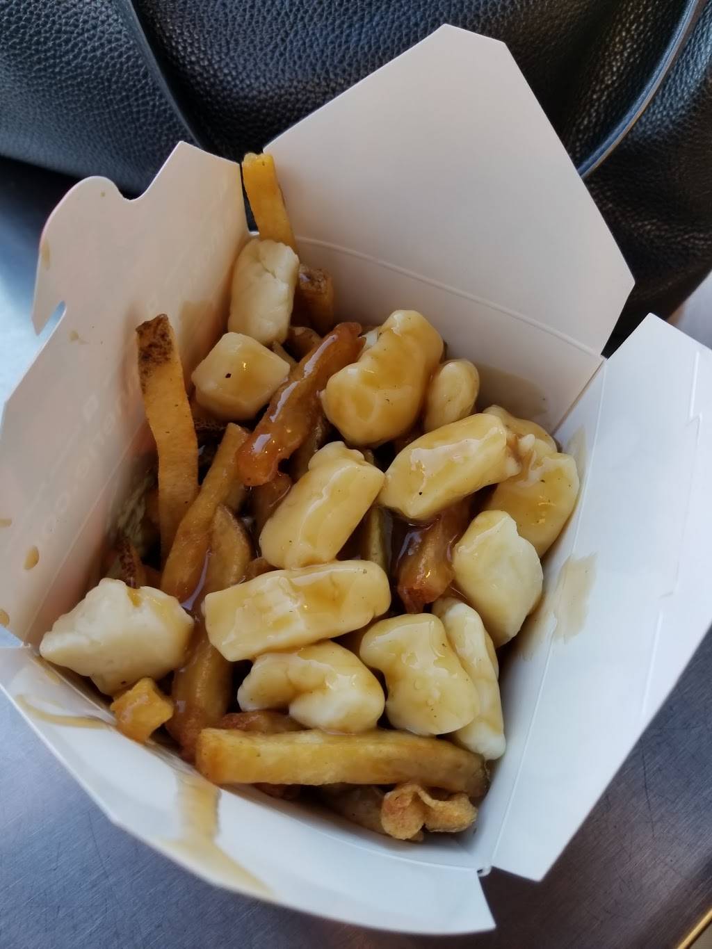 Smokes Poutinerie | restaurant | 2518 Durant Ave, Berkeley, CA 94704, USA | 5105407500 OR +1 510-540-7500