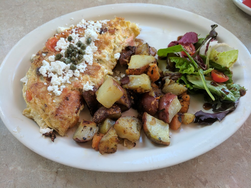 East West Grille | restaurant | 526 New Park Ave, West Hartford, CT 06110, USA | 8602363287 OR +1 860-236-3287