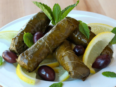 Shawarma Castle Lebanese Cuisine | restaurant | 2130 Wyandotte St W, Windsor, ON N9B 1J9, Canada | 5194192232 OR +1 519-419-2232