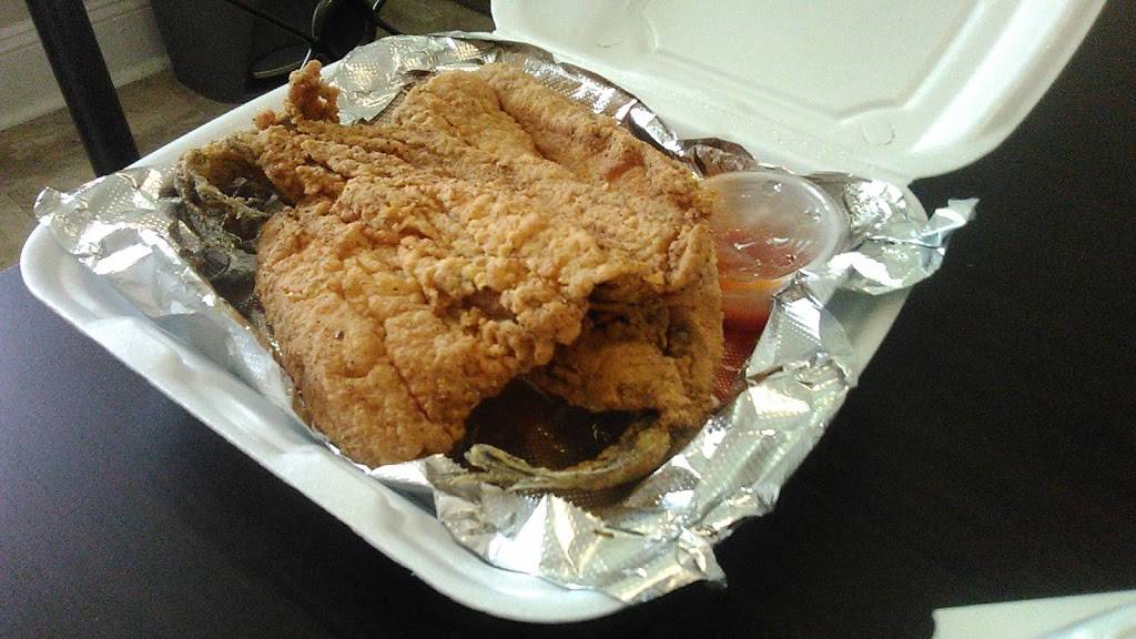 Cindy’s Chicken N Fish Sub | restaurant | 2822 Edmondson Ave, Baltimore, MD 21223, USA | 4109451969 OR +1 410-945-1969
