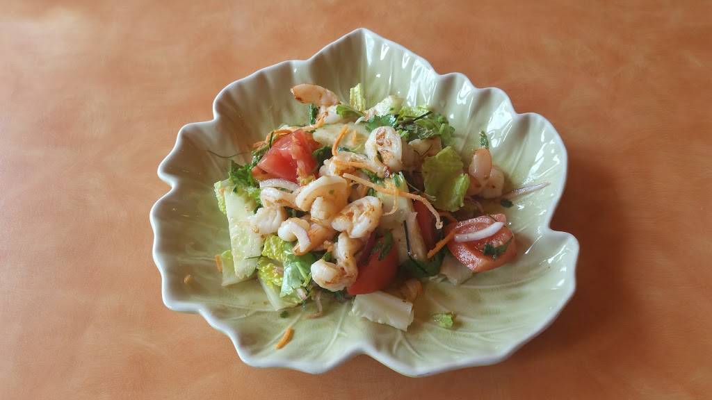 Ginger Thai Kitchen | restaurant | 1104 S Main St, Salinas, CA 93901, USA | 8314228424 OR +1 831-422-8424