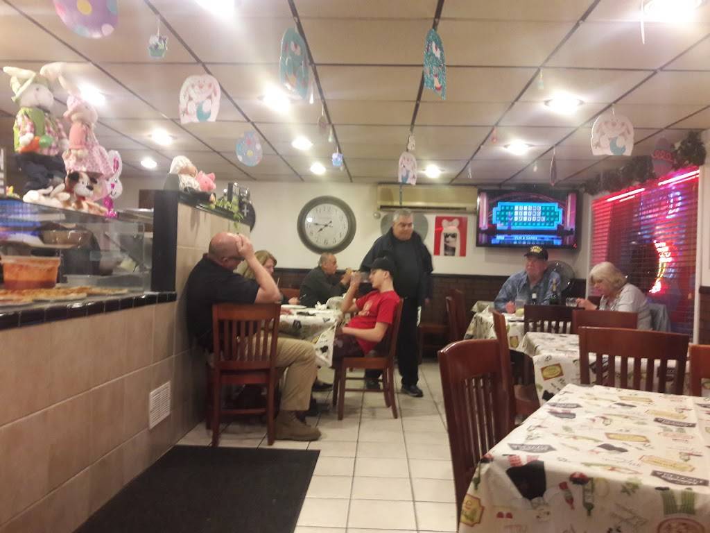 La Familia Ristorante | restaurant | 671 Harris Ave, Middlesex, NJ 08846, USA | 7327481122 OR +1 732-748-1122