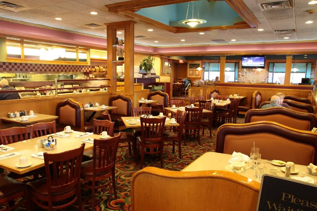 Quincys Restaurant | bakery | 1112 E Ogden Ave, Naperville, IL 60563, USA | 6303698035 OR +1 630-369-8035