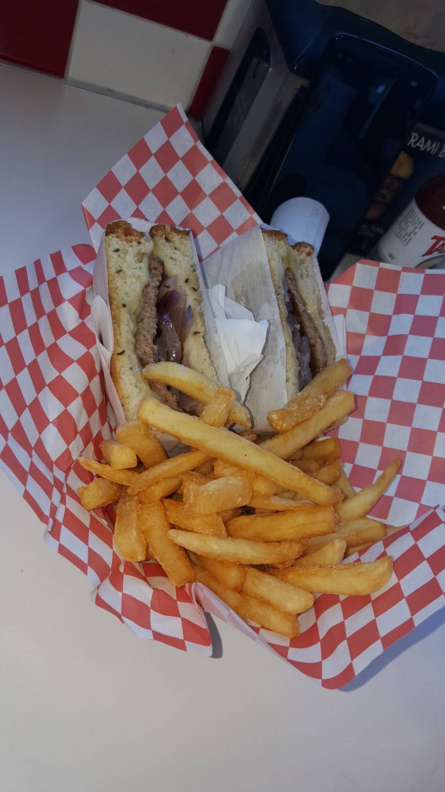 Lennys Burger | restaurant | 2545 W Glendale Ave, Phoenix, AZ 85051, USA | 6023471188 OR +1 602-347-1188