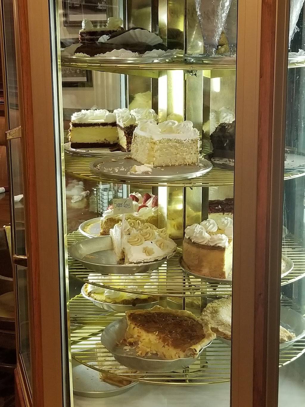 Coach House Restaurant | restaurant | 637 SE Main St, Simpsonville, SC 29681, USA | 8649678840 OR +1 864-967-8840