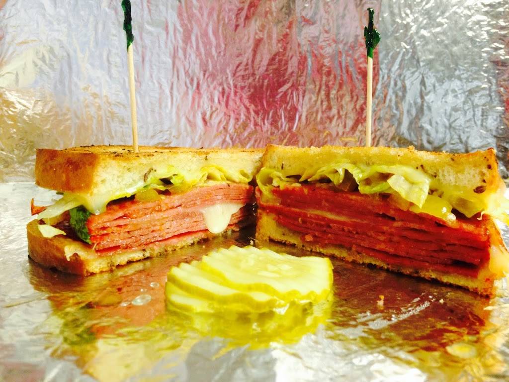 Bill Batemans Rosedale | restaurant | 6241 Kenwood Ave, Rosedale, MD 21237, USA | 4108668490 OR +1 410-866-8490