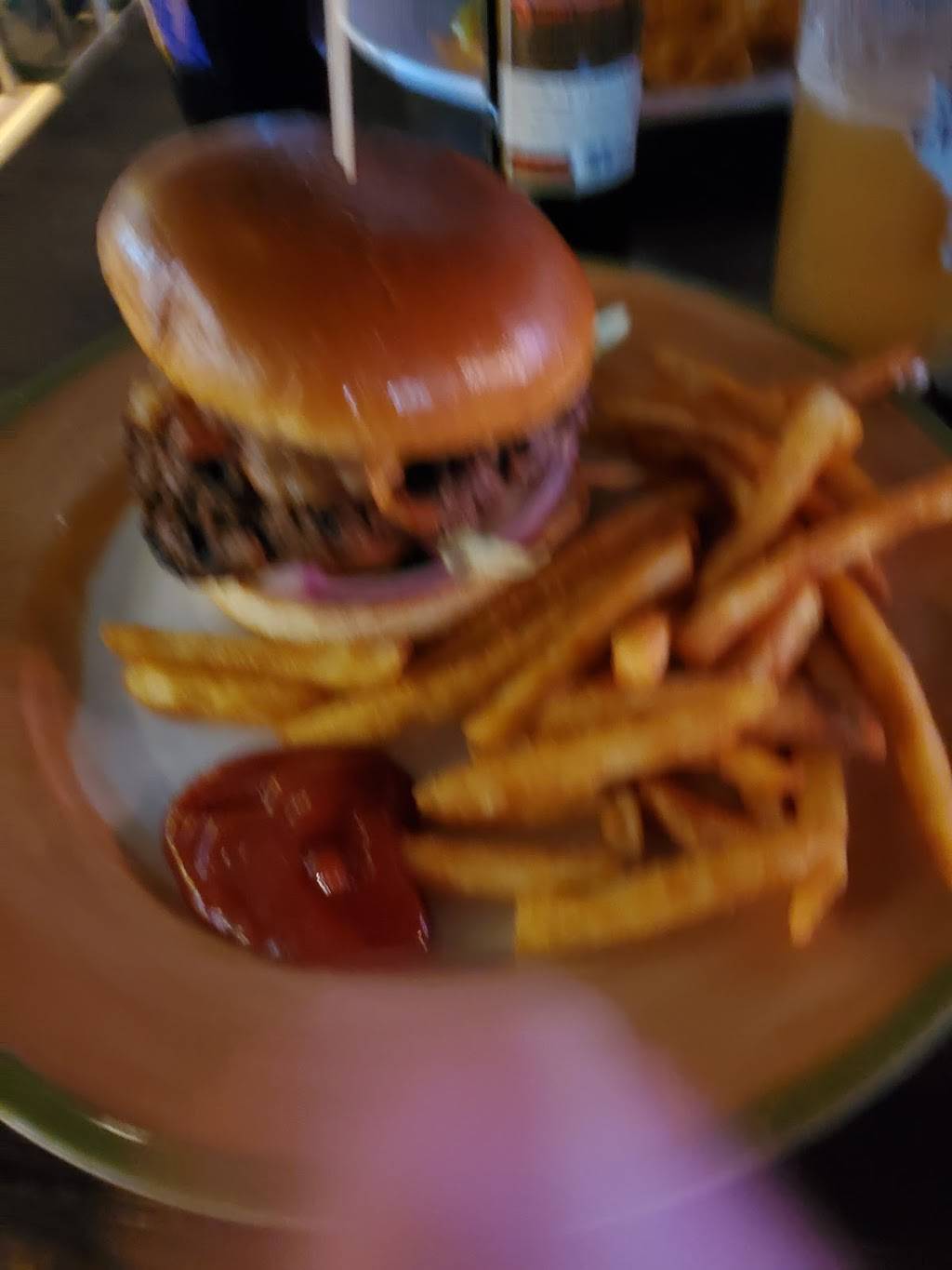 Ol Wisco Bar & Grill | restaurant | 328 E Walworth Ave, Delavan, WI 53115, USA | 2627283995 OR +1 262-728-3995