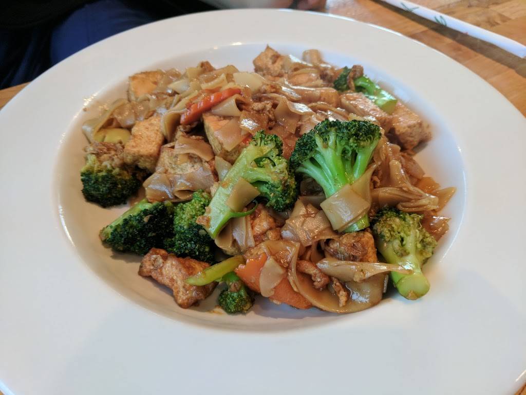 Fresh Bowl Thai Cuisine | restaurant | 1812 N Brown Rd #40, Lawrenceville, GA 30043, USA | 6783228222 OR +1 678-322-8222