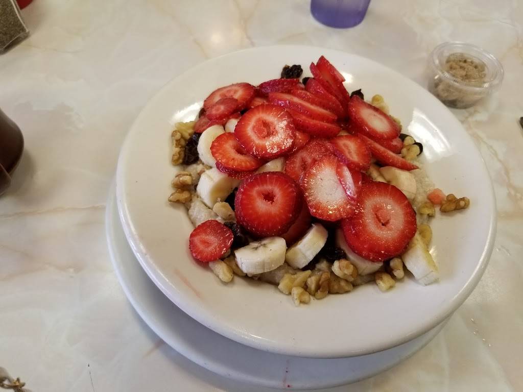 Coney King | restaurant | 1350 W Fort St, Detroit, MI 48226, USA | 3139610988 OR +1 313-961-0988