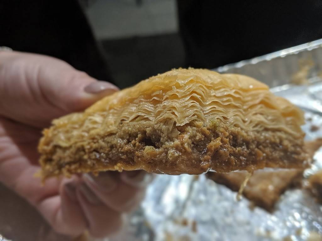 Osmows Shawarma | restaurant | 75 Billy Bishop Way Unit A1, North York, ON M3K 2C8, Canada | 4163986635 OR +1 416-398-6635