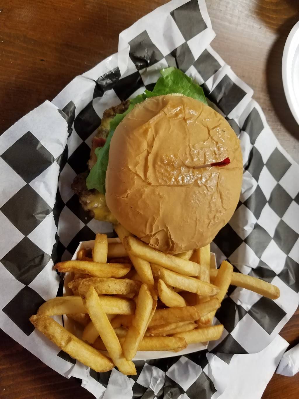 Fletchers Cafe and Catering | restaurant | 17 Yemassee Hwy, Yemassee, SC 29945, USA | 8435898300 OR +1 843-589-8300