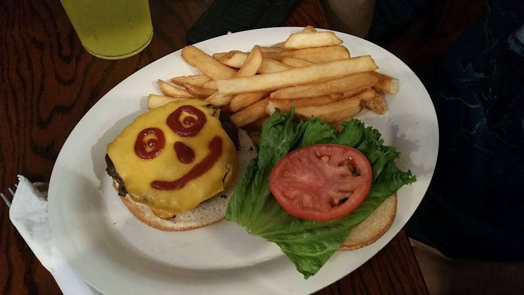 Oakwood Smokehouse & Grill | restaurant | 2911 David Walker Dr, Eustis, FL 32726, USA | 3524830137 OR +1 352-483-0137