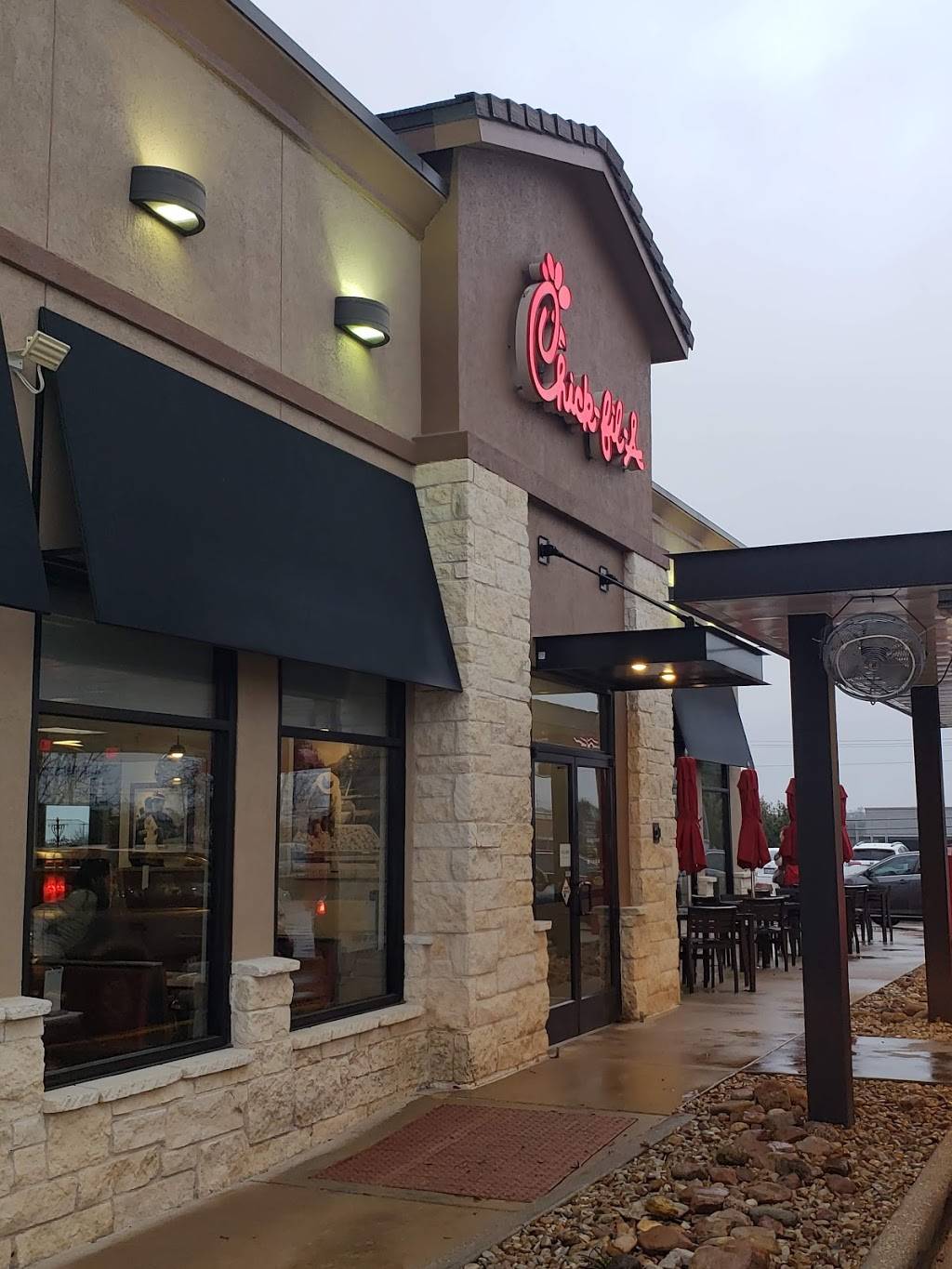 Chick-fil-A | restaurant | 1325 E Whitestone Blvd, Cedar Park, TX 78613, USA | 5122609777 OR +1 512-260-9777