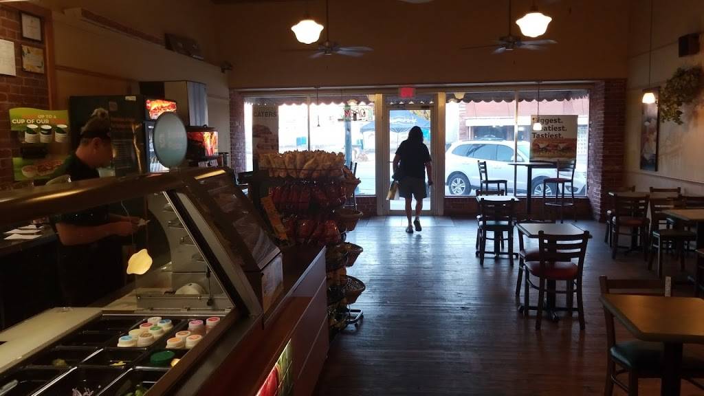 Subway | restaurant | 911 Jim Thorpe Blvd, Prague, OK 74864, USA | 4055670100 OR +1 405-567-0100