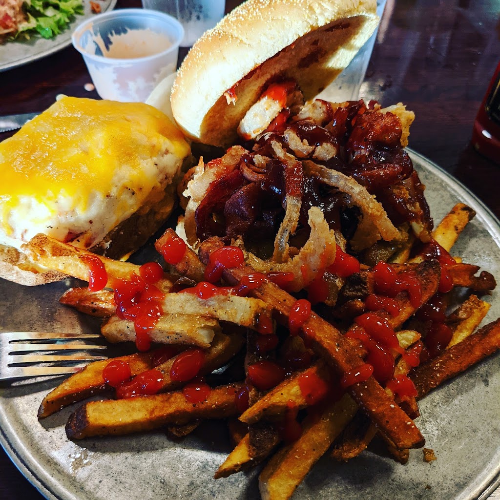 Websters | restaurant | 216 W Claiborne Ave, Greenwood, MS 38930, USA | 6624551215 OR +1 662-455-1215