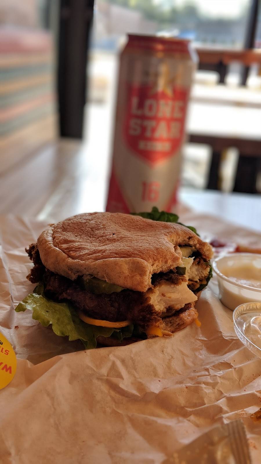 Flyrite Chicken | restaurant | 6539 Burnet Rd, Austin, TX 78757, USA | 5122436258 OR +1 512-243-6258