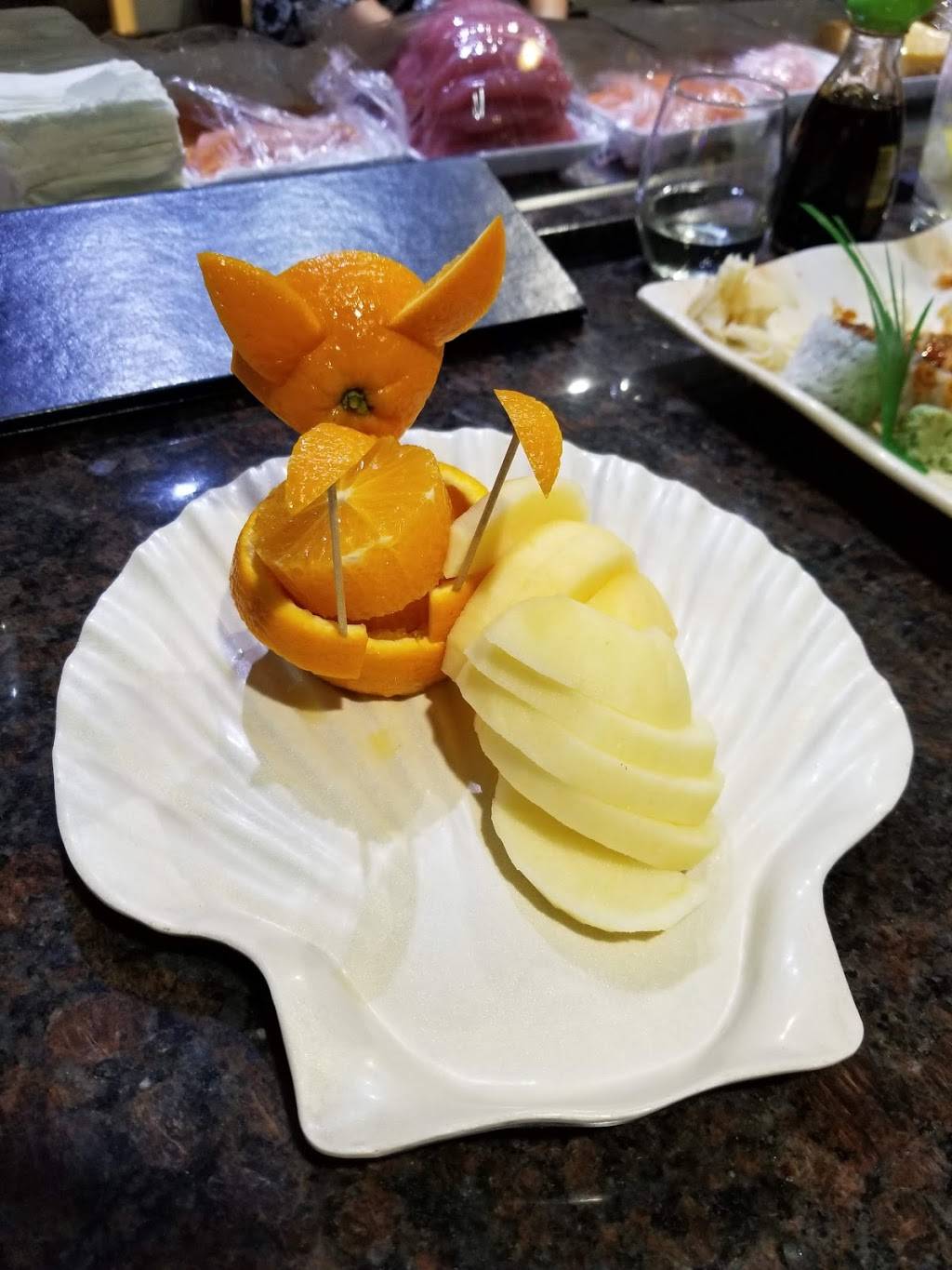 Black Pine Tree Sushi Bar | restaurant | 18700 Eureka Rd, Southgate, MI 48195, USA | 7342848700 OR +1 734-284-8700