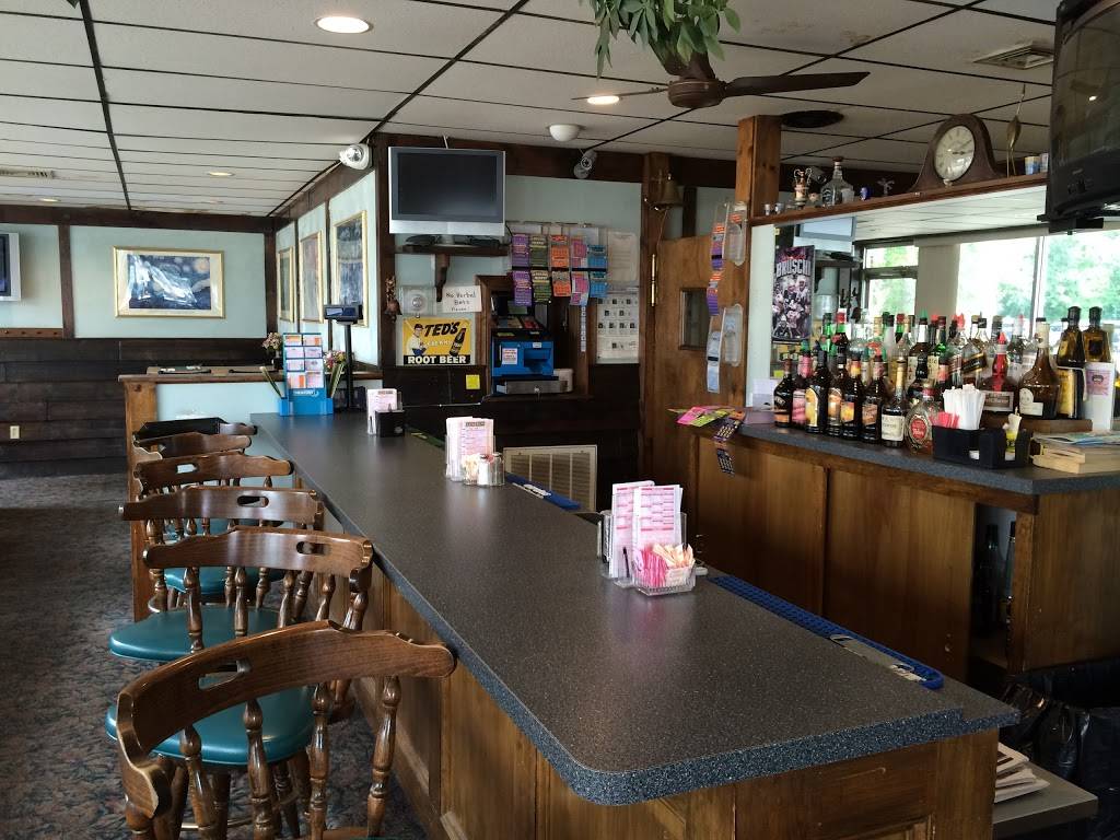 Teds Place | restaurant | 642 Washington St, Whitman, MA 02382, USA | 7814472100 OR +1 781-447-2100